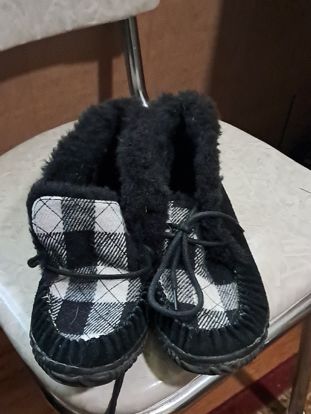 Sorel Fuzzy Slippers - Picture 7 of 8